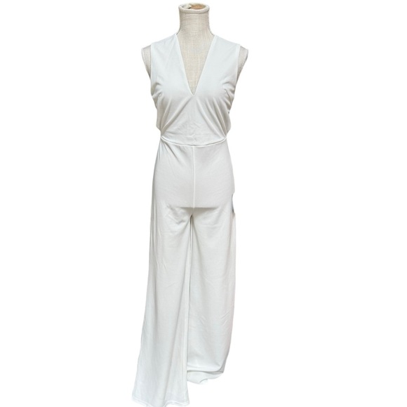 Lulu's‎ Womens Thinking Out Lound White Backless Crisscross Long Jumpsuit NWT - Picture 3 of 11